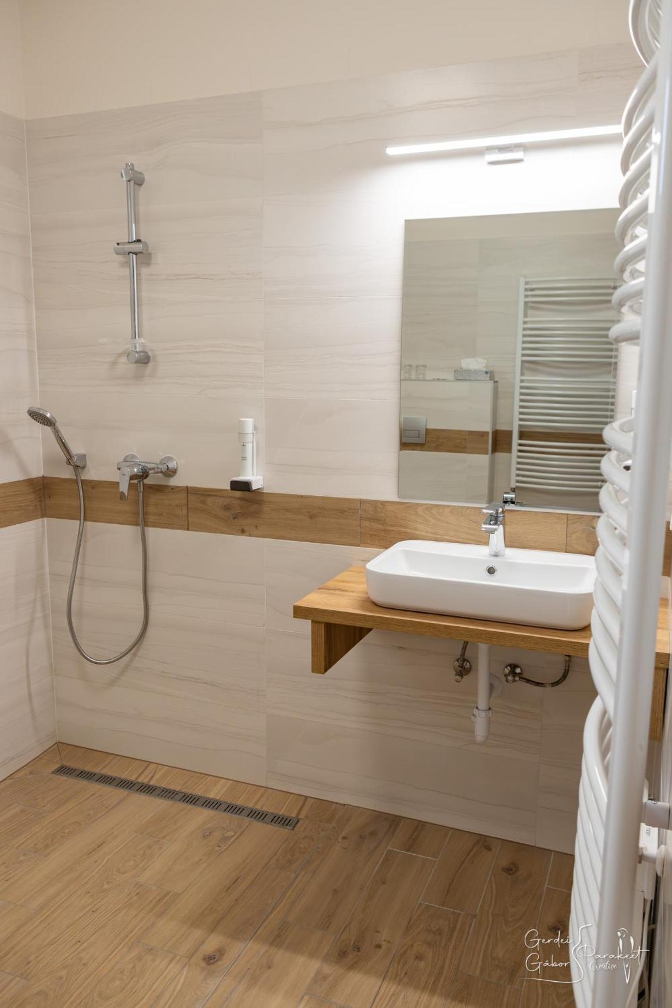 Ludvig Panzio Bed & Breakfast Villany Ngoại thất bức ảnh