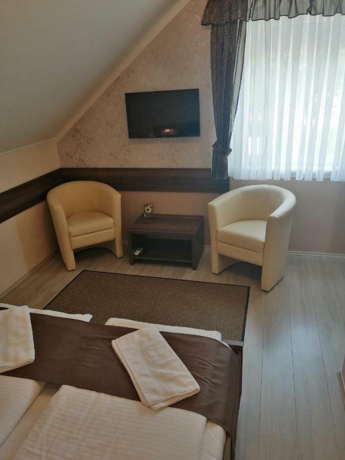 Ludvig Panzio Bed & Breakfast Villany Ngoại thất bức ảnh